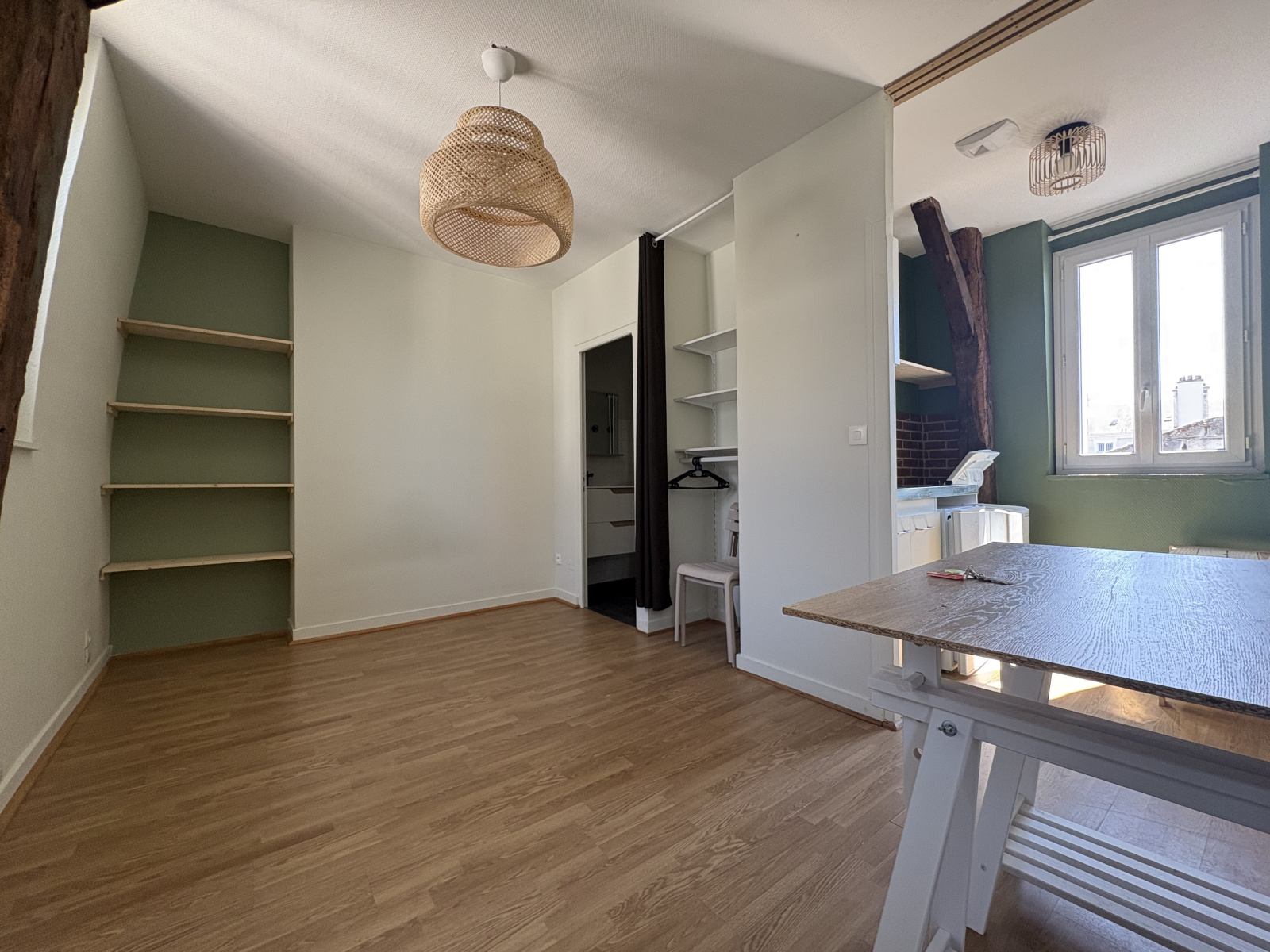 Image_1, Studio, Saumur, ref :71726