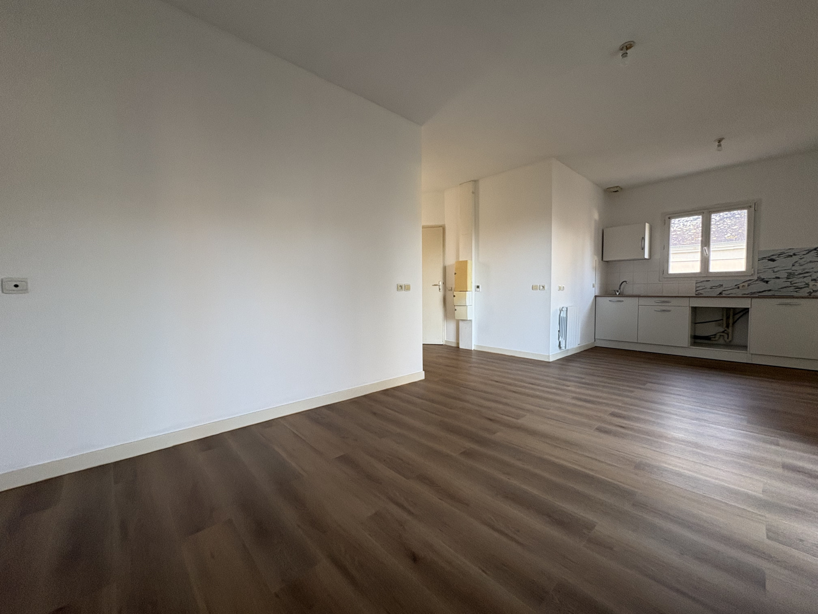 Image_1, Appartement, Saint-Martin-de-la-Place, ref :46464