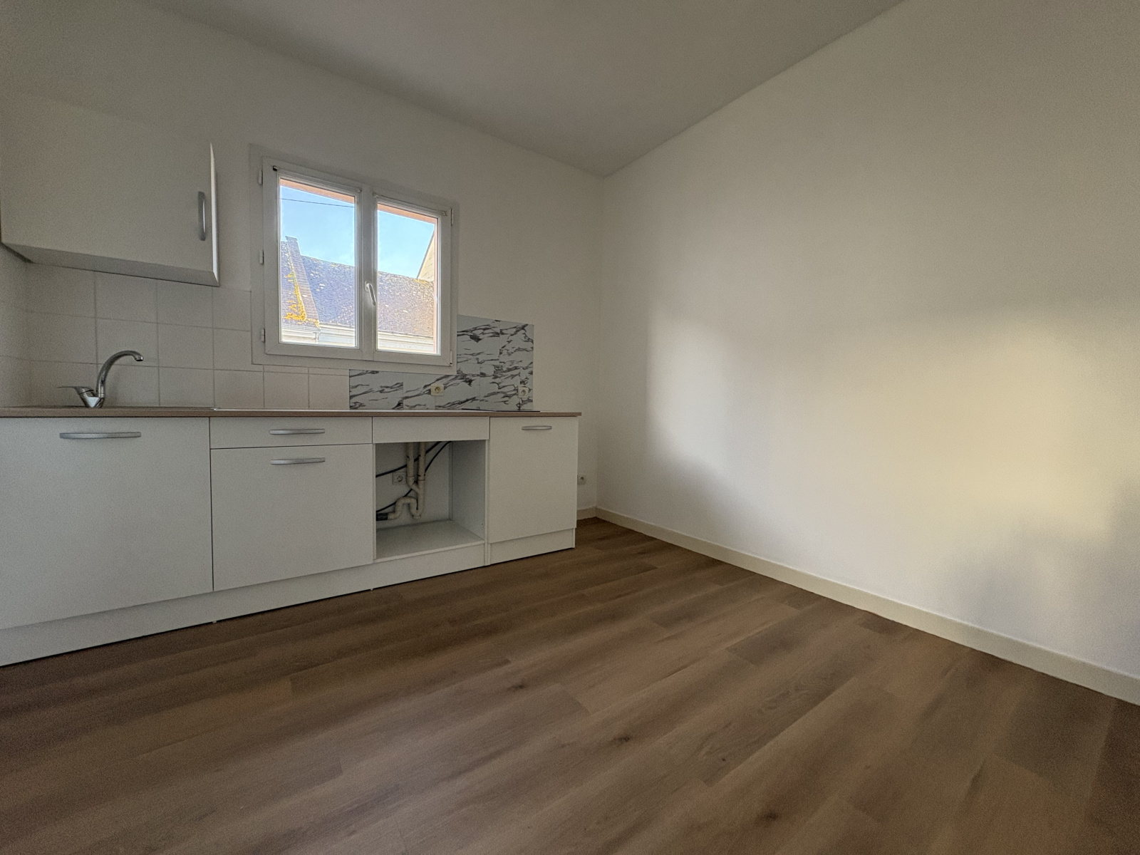 Image_3, Appartement, Saint-Martin-de-la-Place, ref :46464