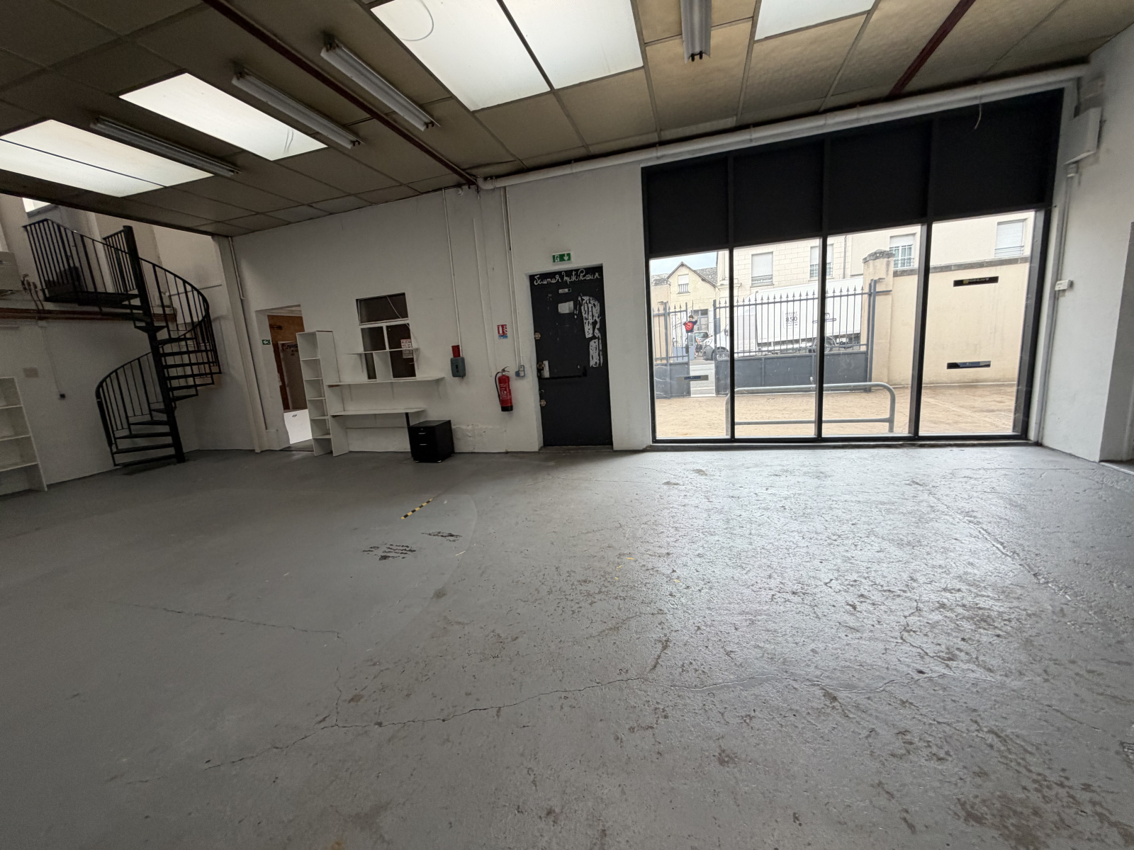 Image_2, Local commercial, Saumur, ref :PRO-2-2026