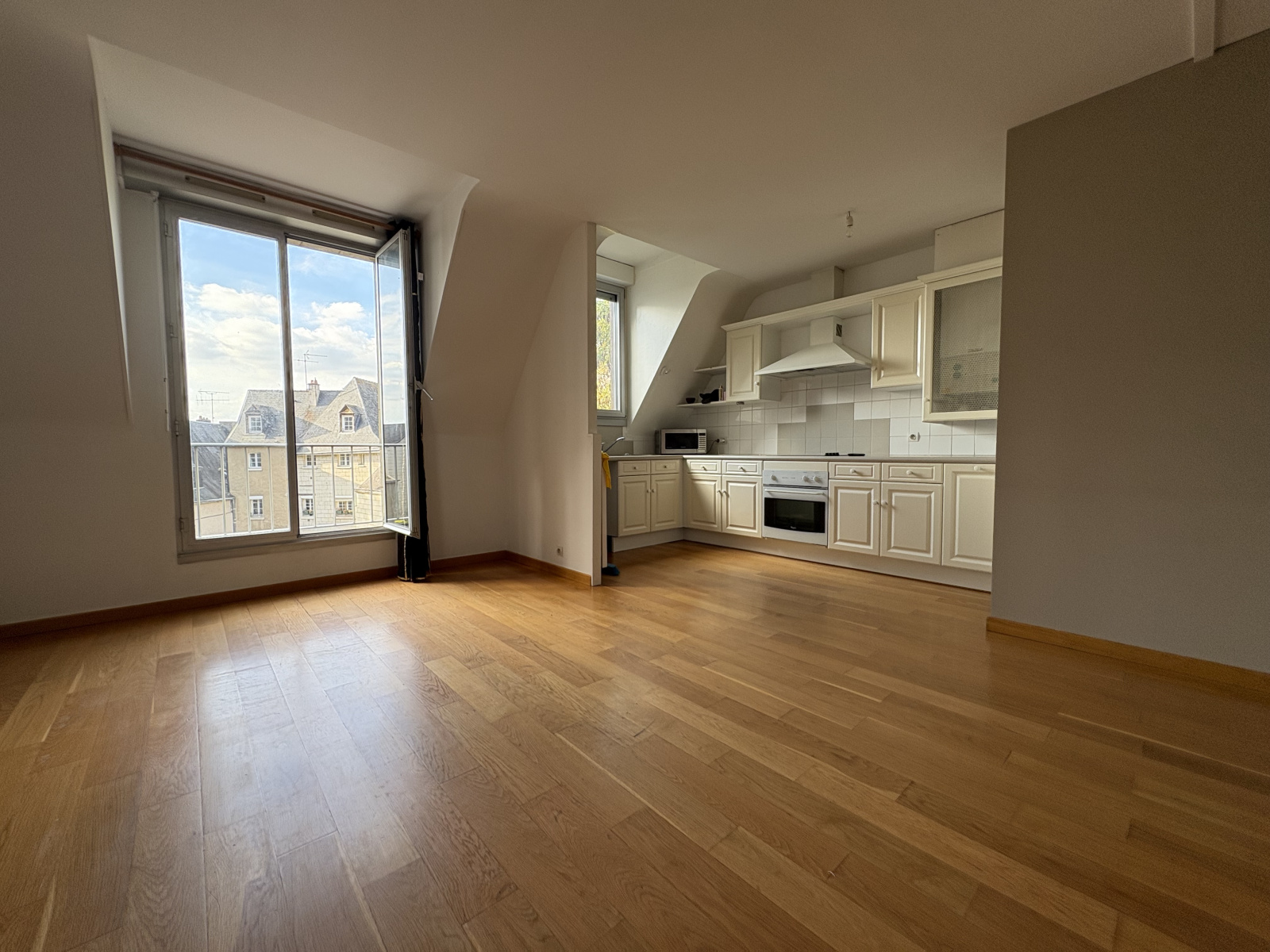 Image_1, Appartement, Saumur, ref :81025-108