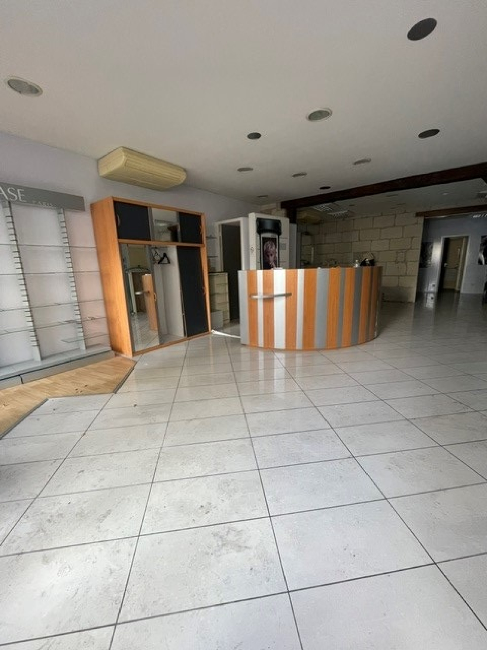 Image_2, Local commercial, Saumur, ref :