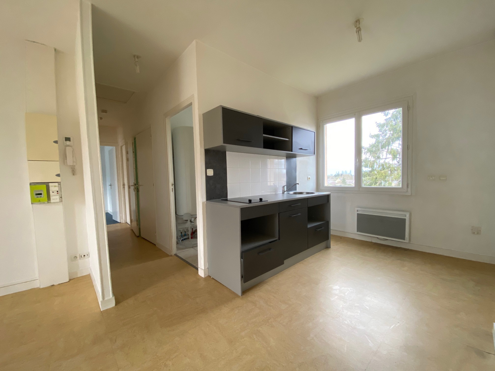 Image_1, Appartement, Saint-Martin-de-la-Place, ref :49540-1004