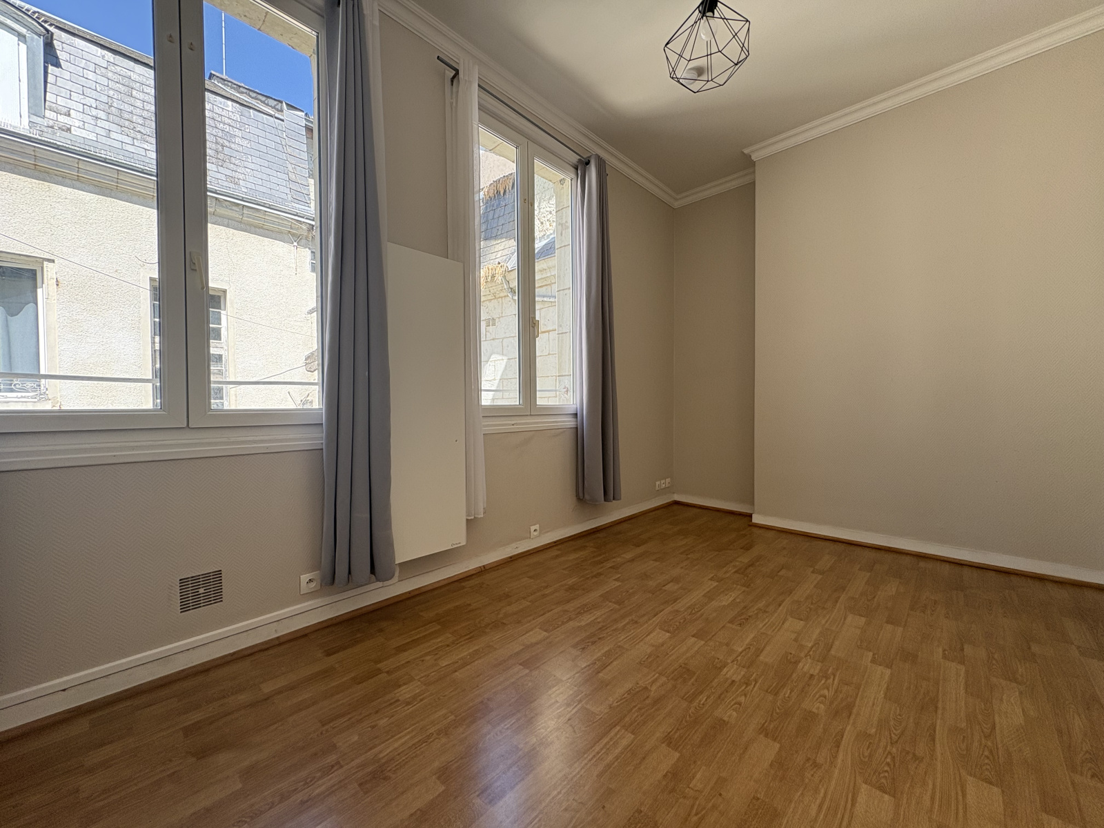 Image_2, Studio, Saumur, ref :1772026